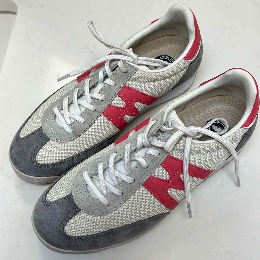 Women’s Karhu Mestari sneakers, size 9. Gray and fuschia pink.